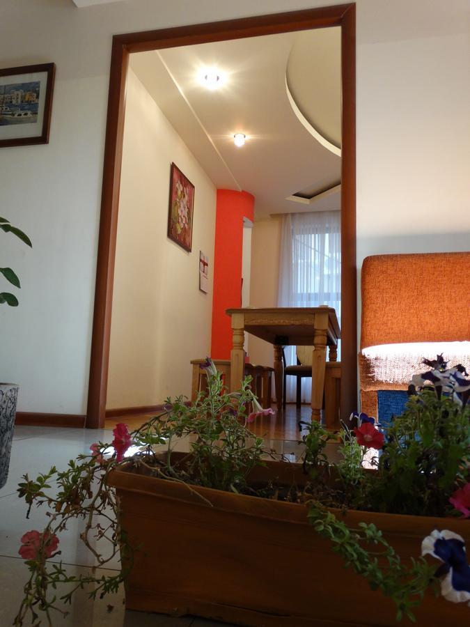 Destiny 1 Hostel Yerevan Bagian luar foto
